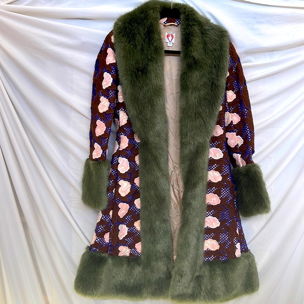 Shrimps brown and pink floral coat